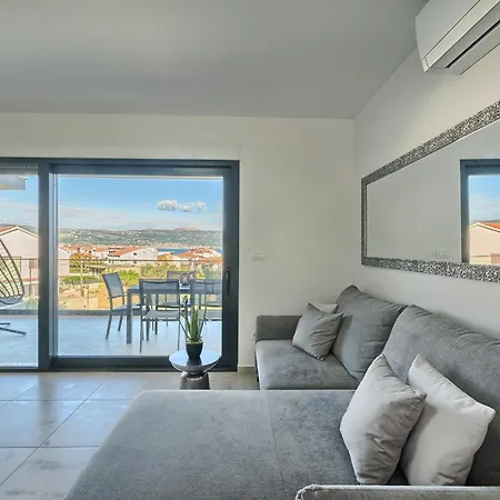 Theresia's - Sea-view And Pool * سلاتين