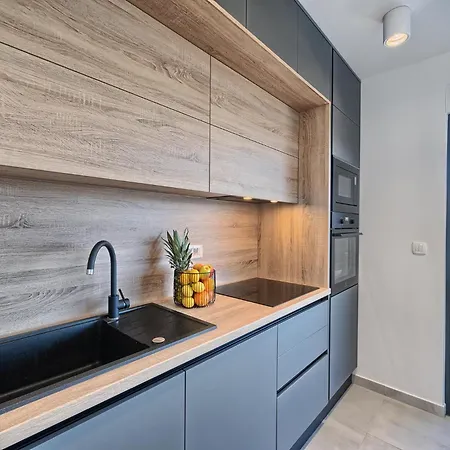 شقة Theresia's - Sea-view And Pool